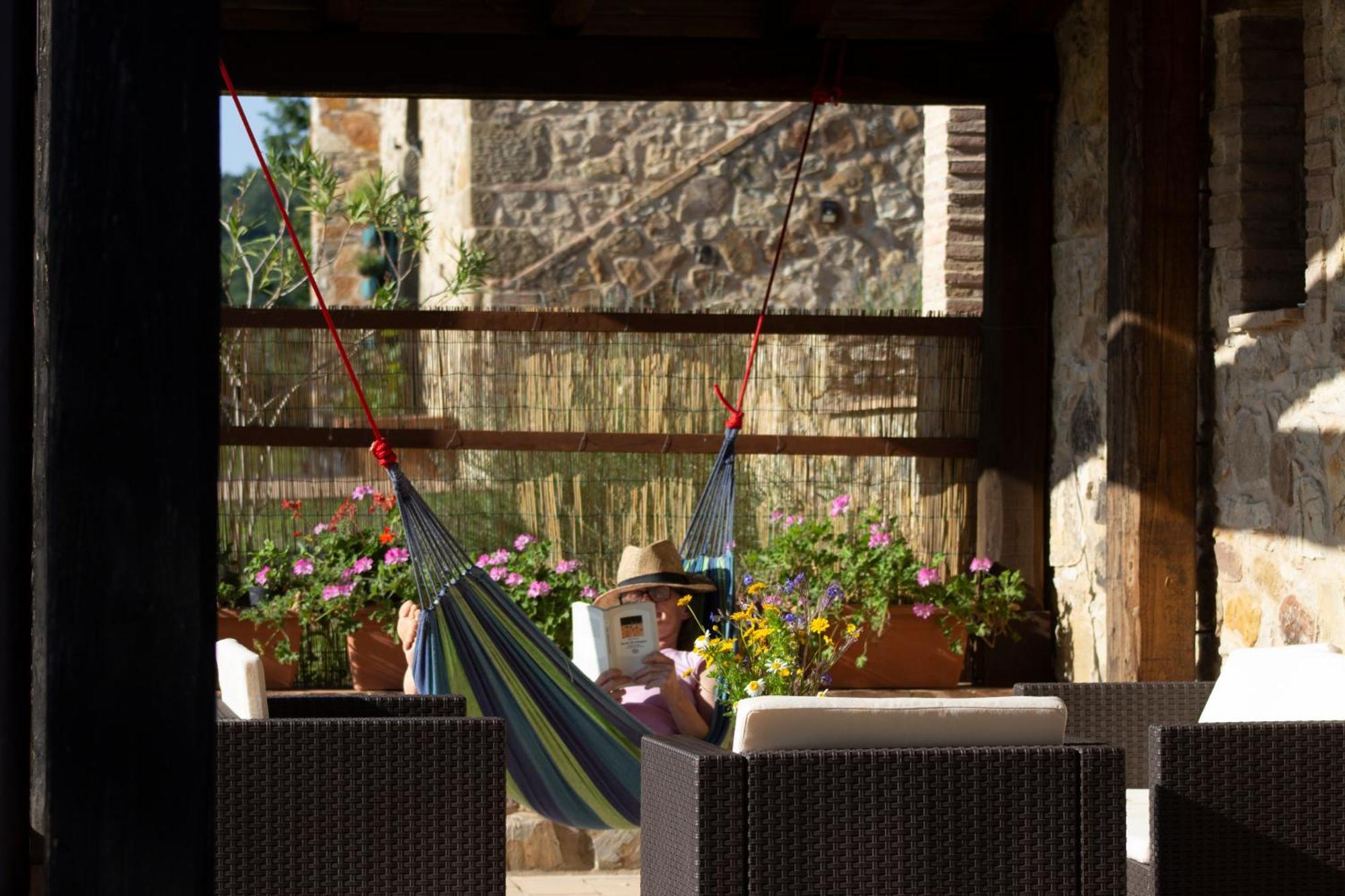 Agriturismo Poggio Monte 萨杜勒尼亚 外观 照片